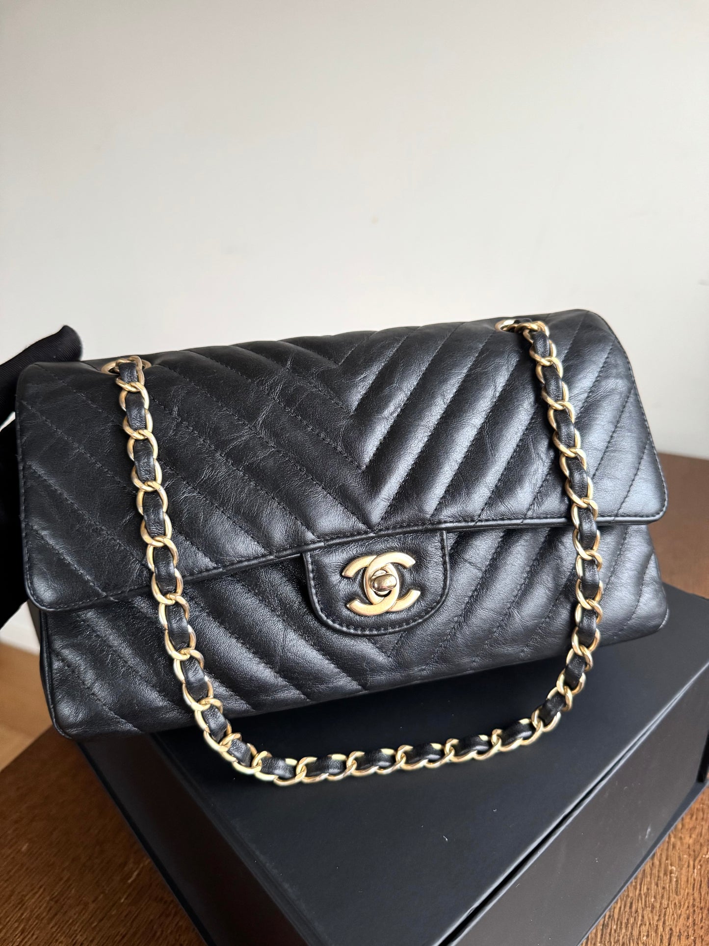 Pre-owned Chanel Timeless Classic Medium V-stitch Black Calfskin Flap Bag