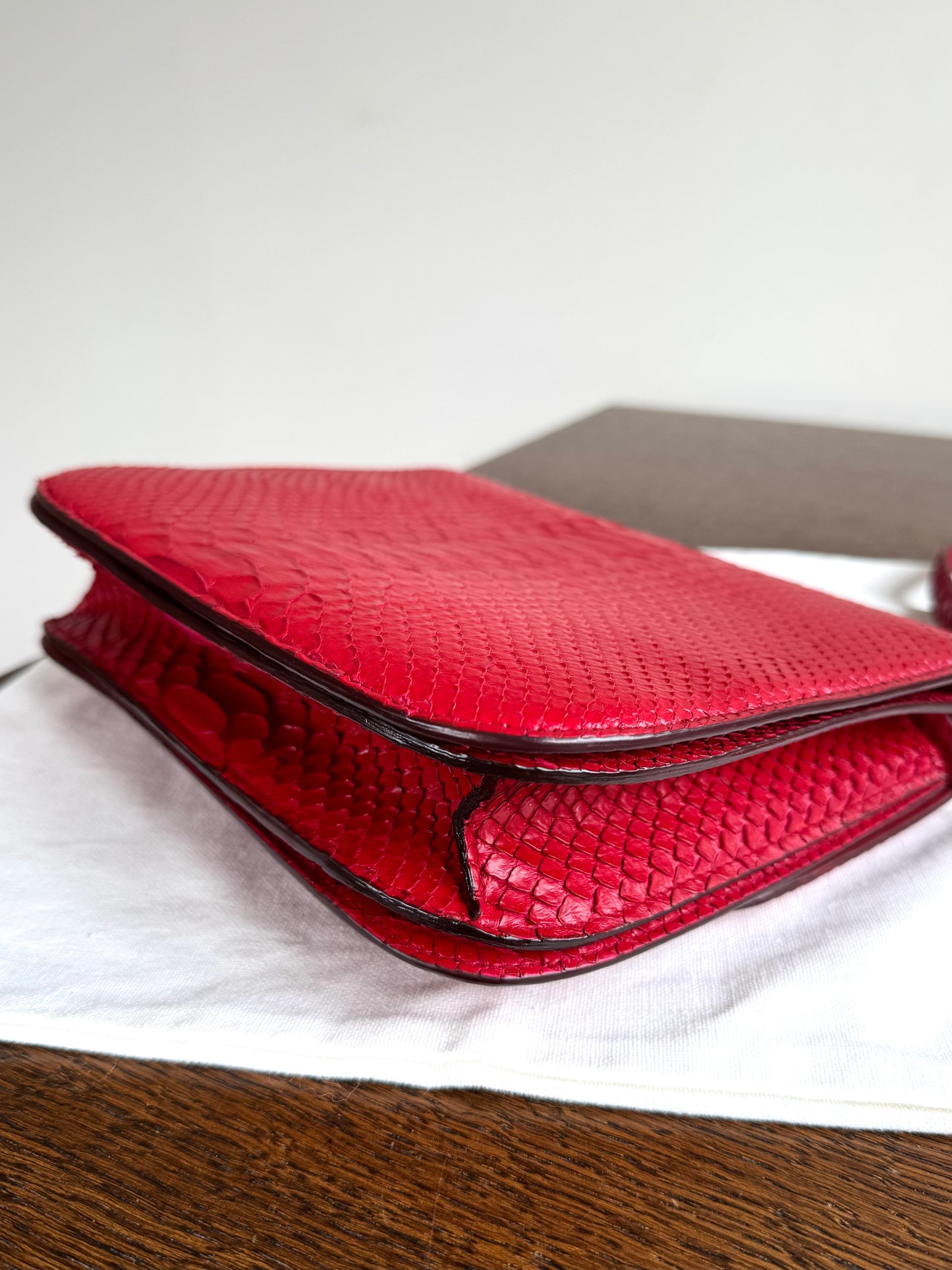 Pre-owned Céline Classic Box Medium Red Python Bag