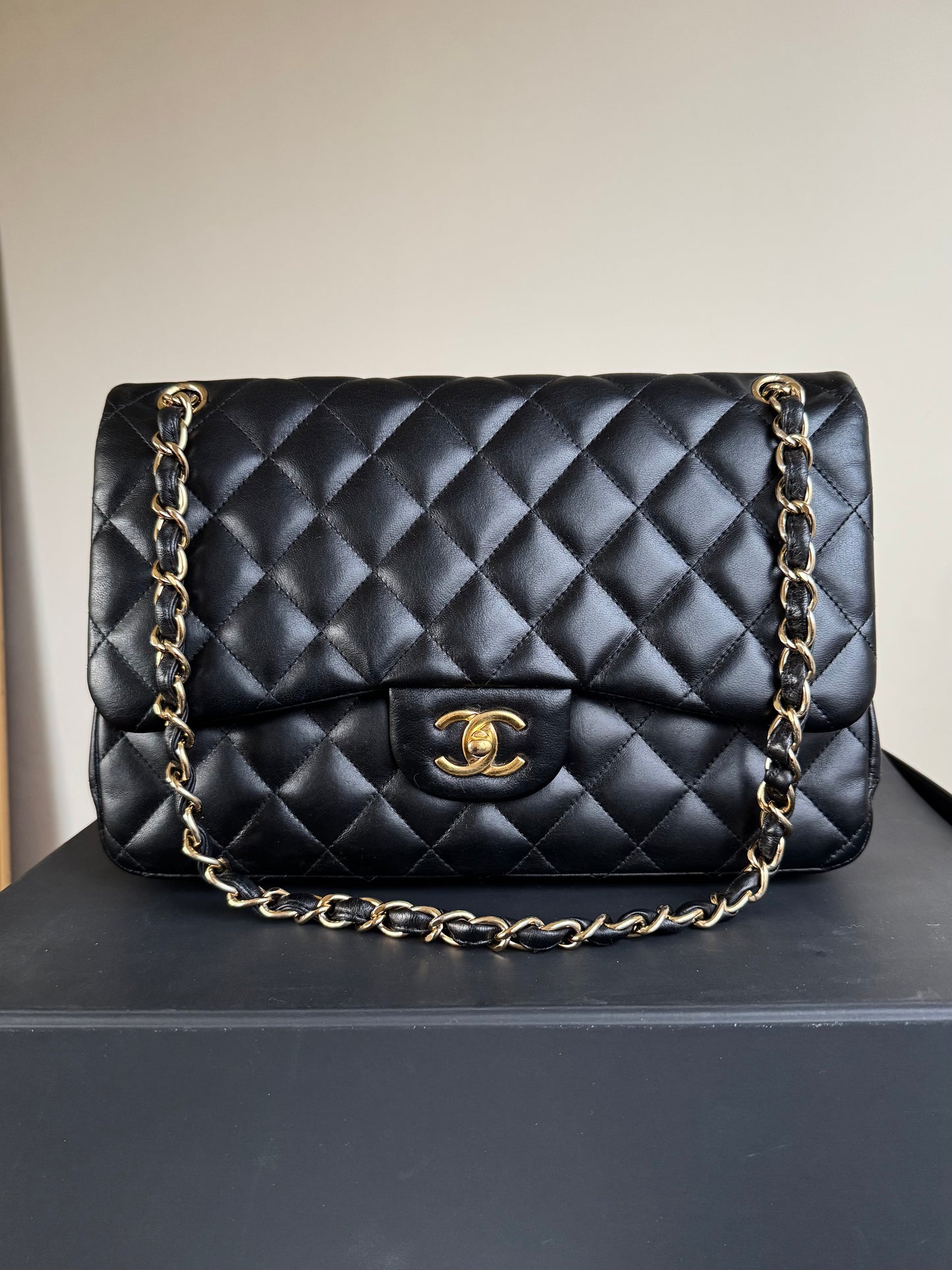 Pre-owned Chanel Timeless Classic Jumbo Black Lambskin Flap Bag
