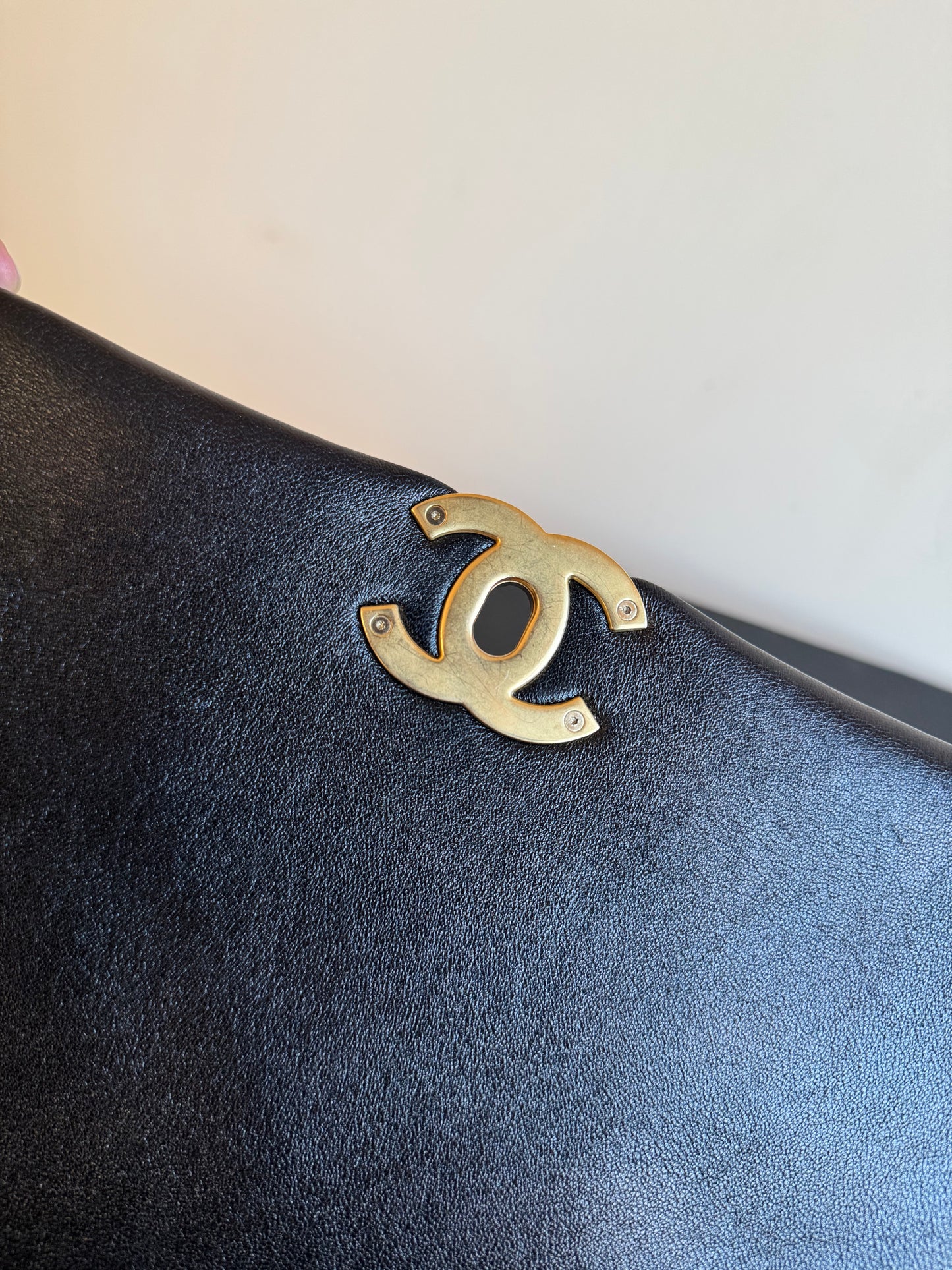 Pre-owned Chanel 19 Maxi Black Lambskin Flap Bag