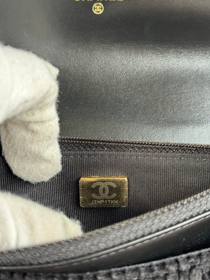 Pre-owned Chanel 19 Wallet On Chain Corduroy Black Bag