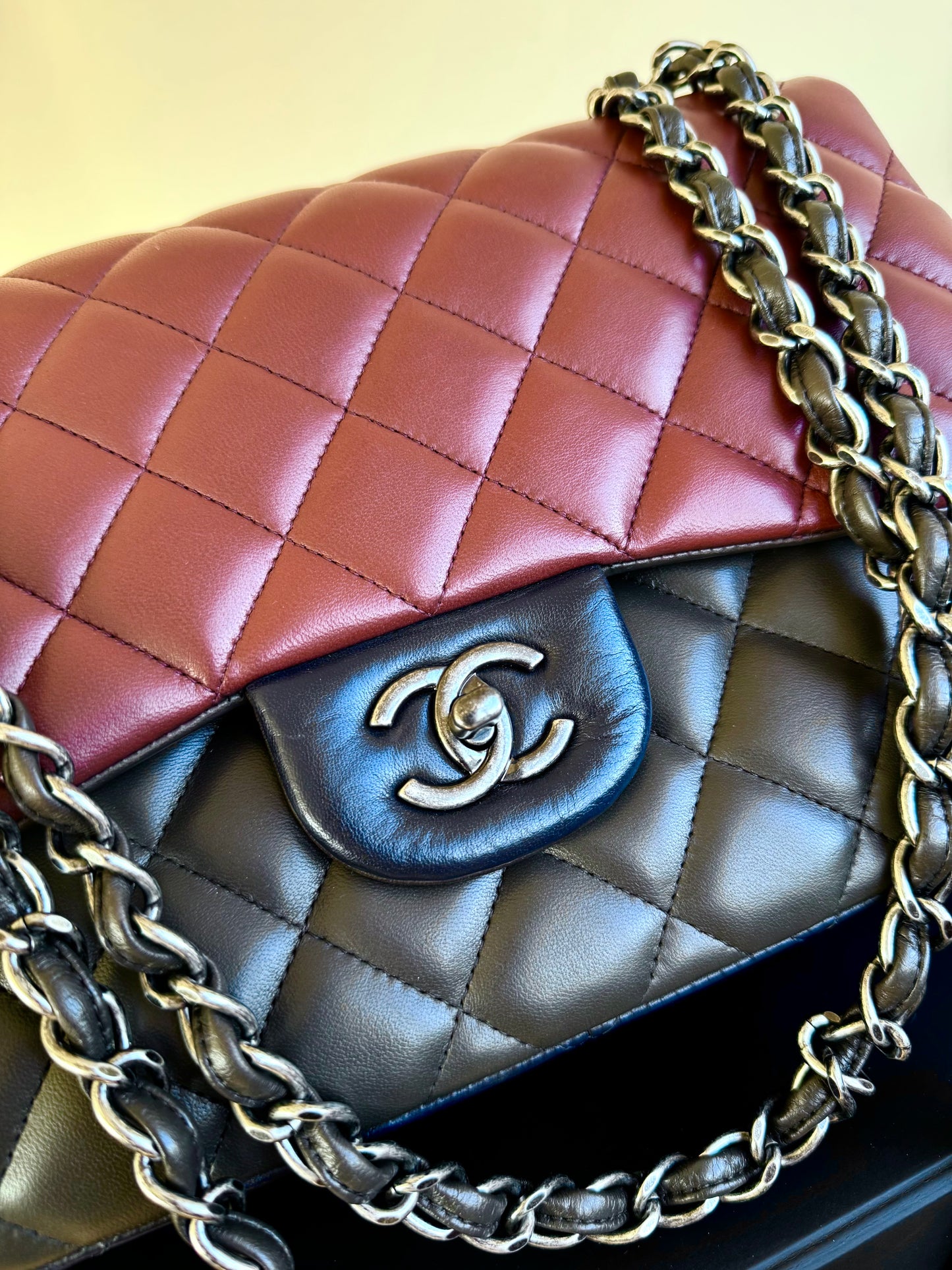 Pre-owned Chanel Timeless Classic Jumbo Tricolor Leather Flap Bag