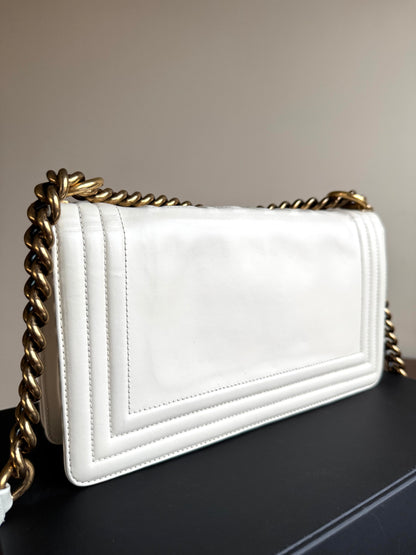 Pre-owned Chanel Boy Medium Original Clasp White Leather Flap Bag
