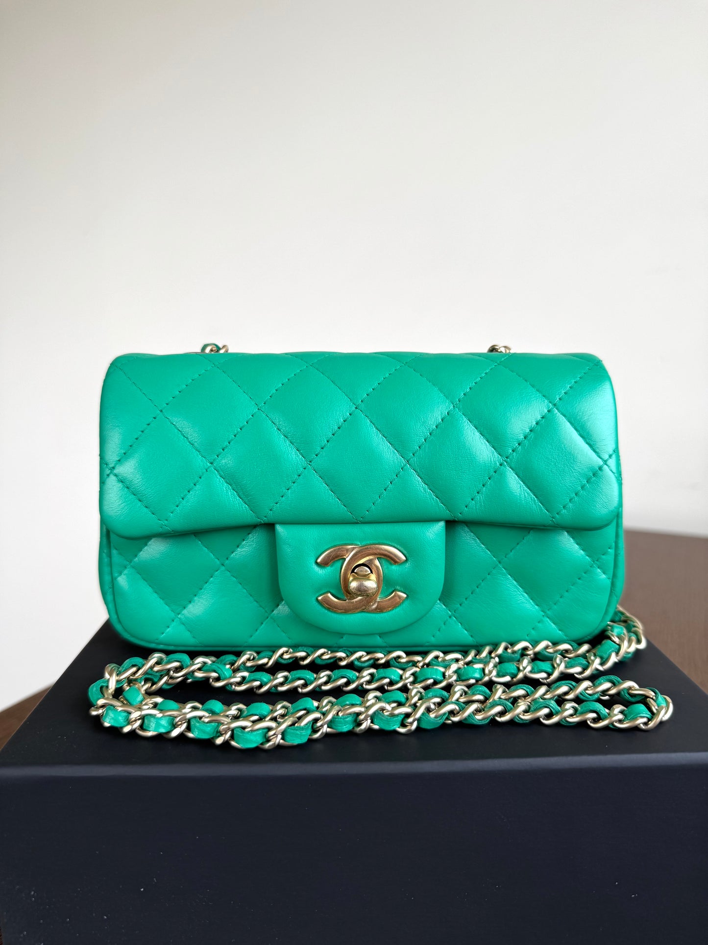 Pre-owned Chanel Timeless Extra Mini Green Leather Flap Bag