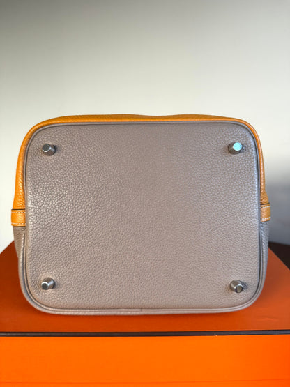 Pre-owned Hermès Picotin 22 Bicolor Clemence Handbag