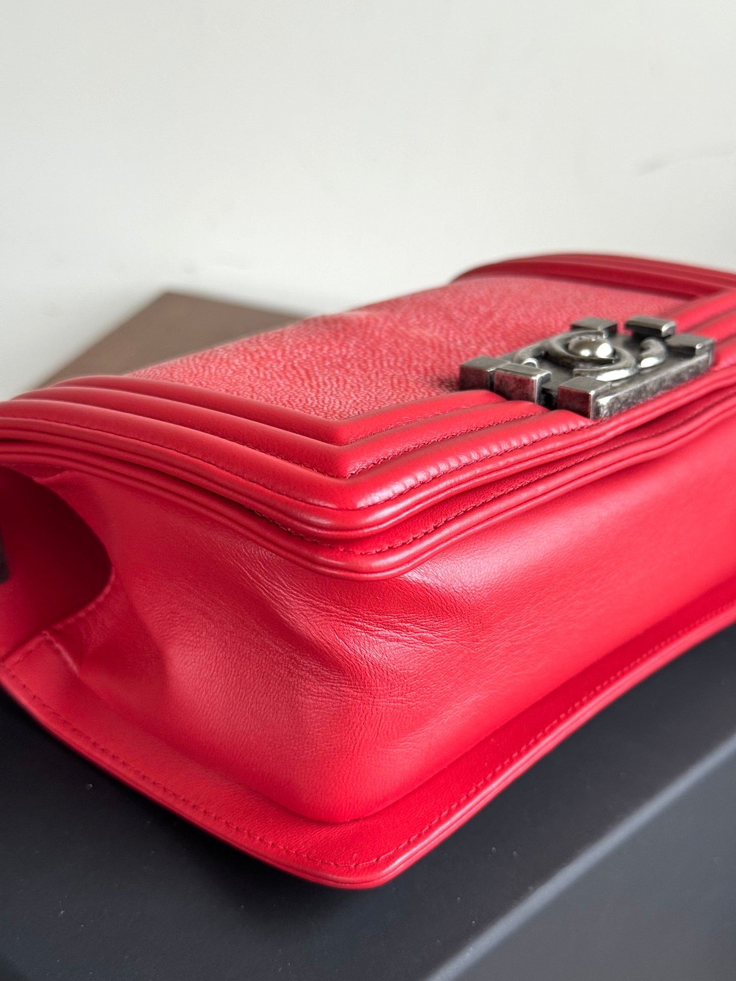 Pre-owned Chanel Boy Small Red Stingray Leather Flap Bag