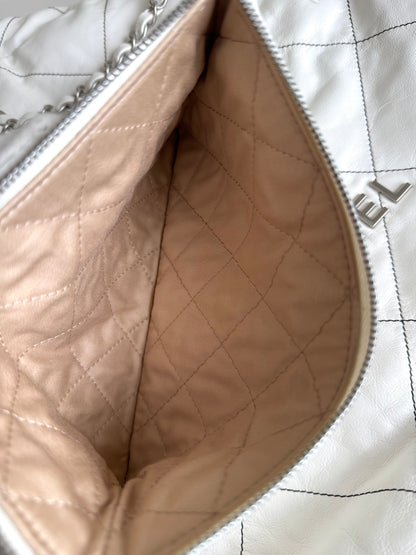 Pre-owned Chanel 22 Large White Leather Tote Bag
