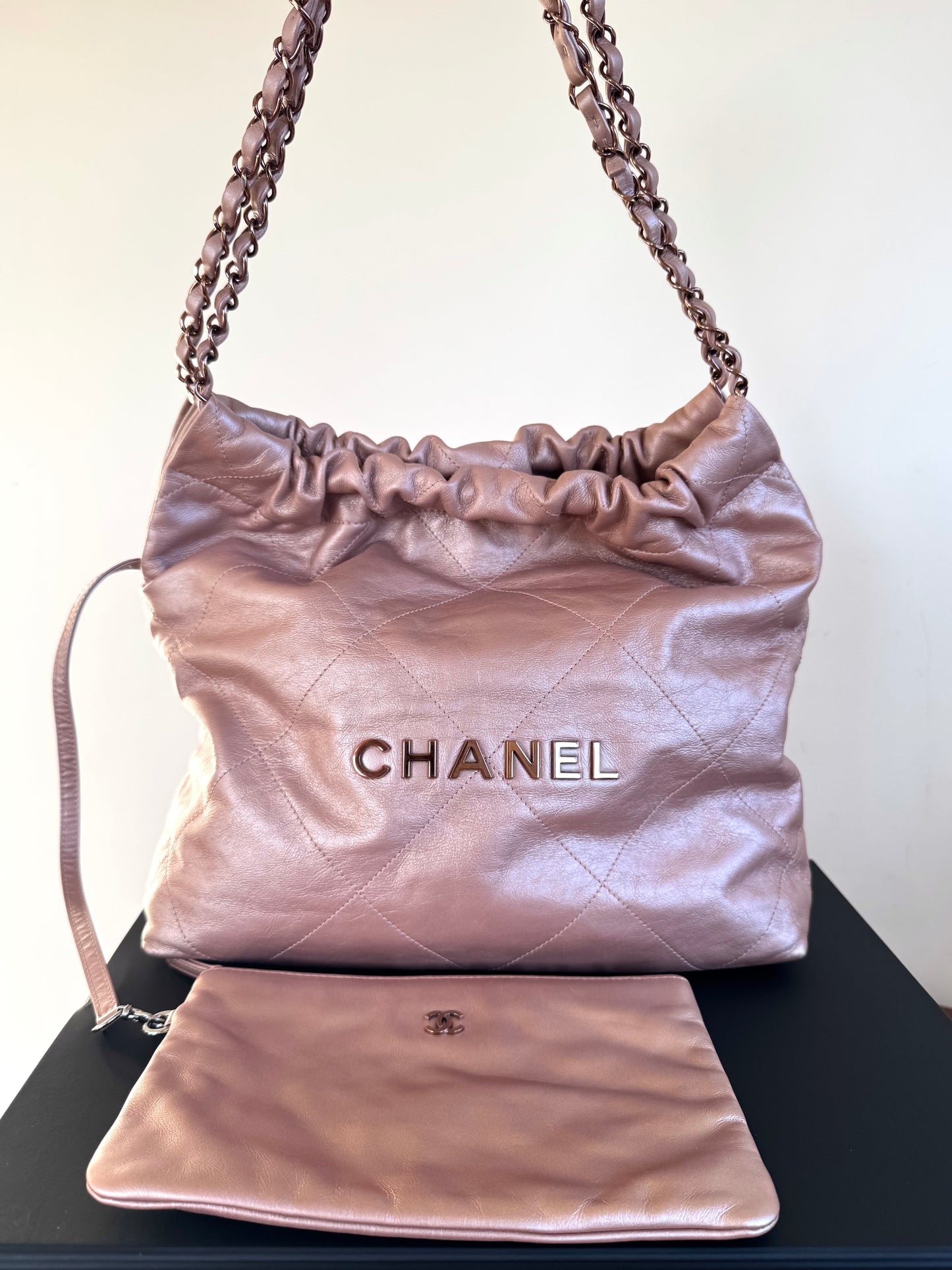 Pre-owned Chanel 22 Small Rose Gold Leather Tote Bag Limited Color