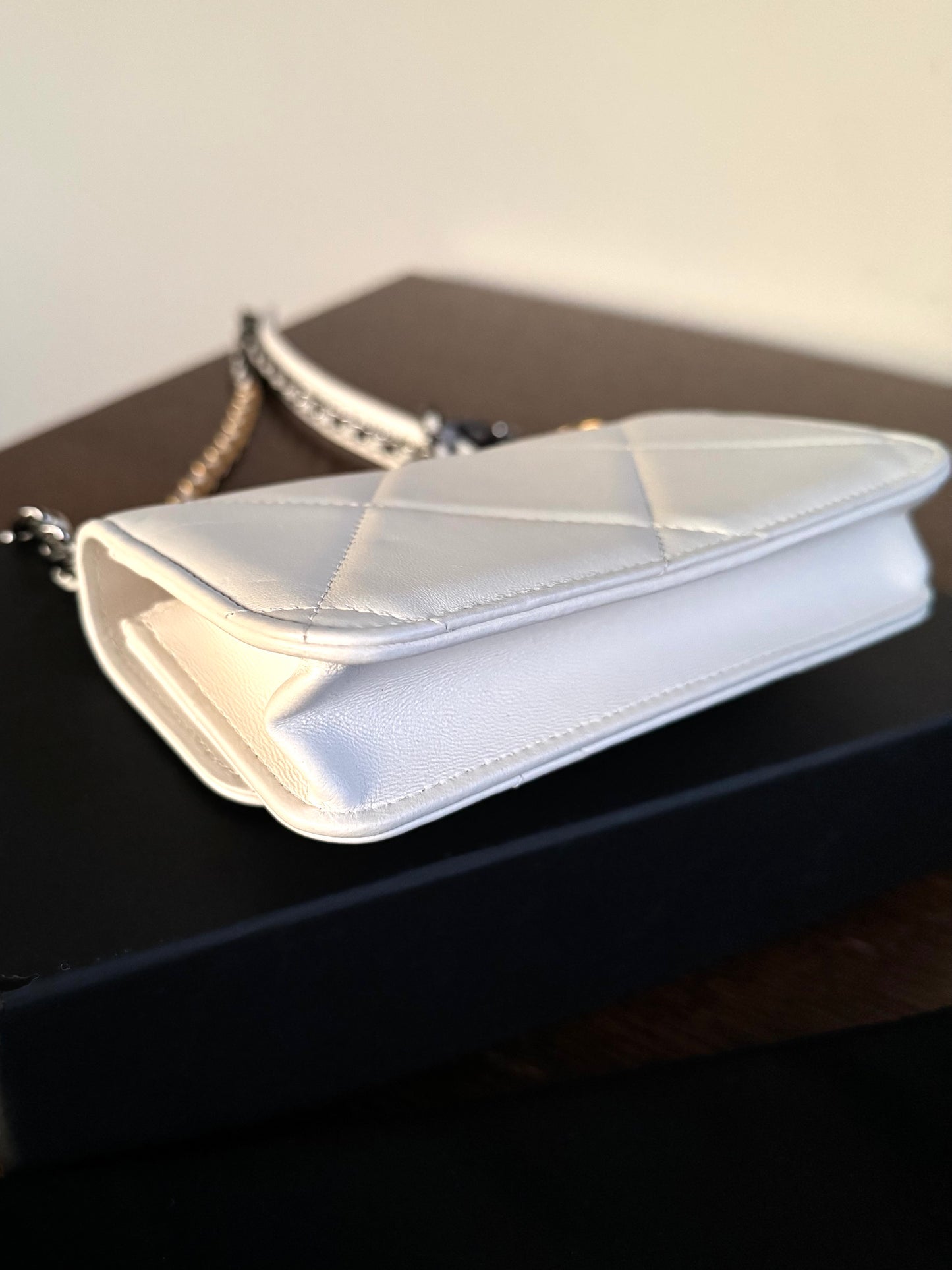 Pre-owned Chanel 19 WOC White Leather Flap Bag