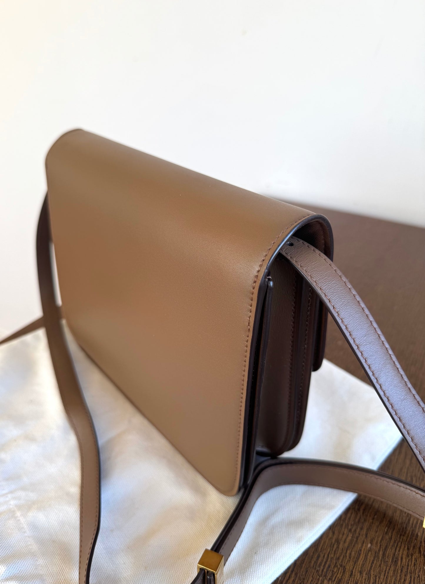 Pre-owned Celine Classic Box Medium Brown Calfskin Bag