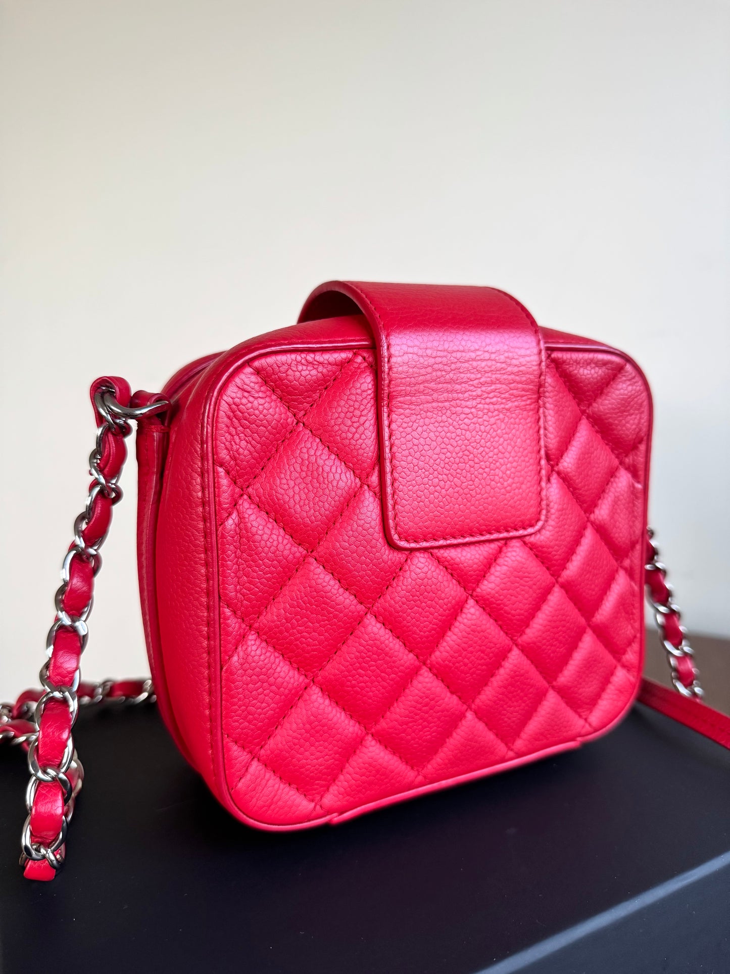 Pre-owned Chanel CC Box Mini Red Leather Camera Bag