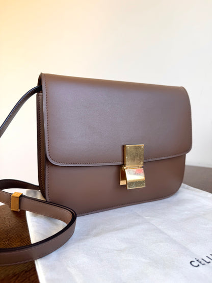 Pre-owned Celine Classic Box Medium Brown Calfskin Bag