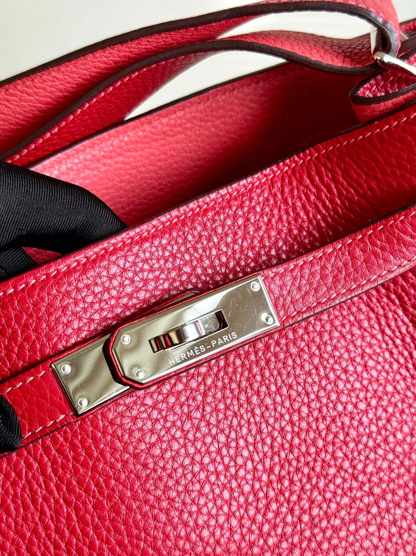 Pre-owned Hermès So Kelly 26 Red Togo Shoulder Bag