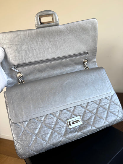 Pre-owned Chanel 2.55 Reissue Maxi 227 Silver Leather Flap Bag