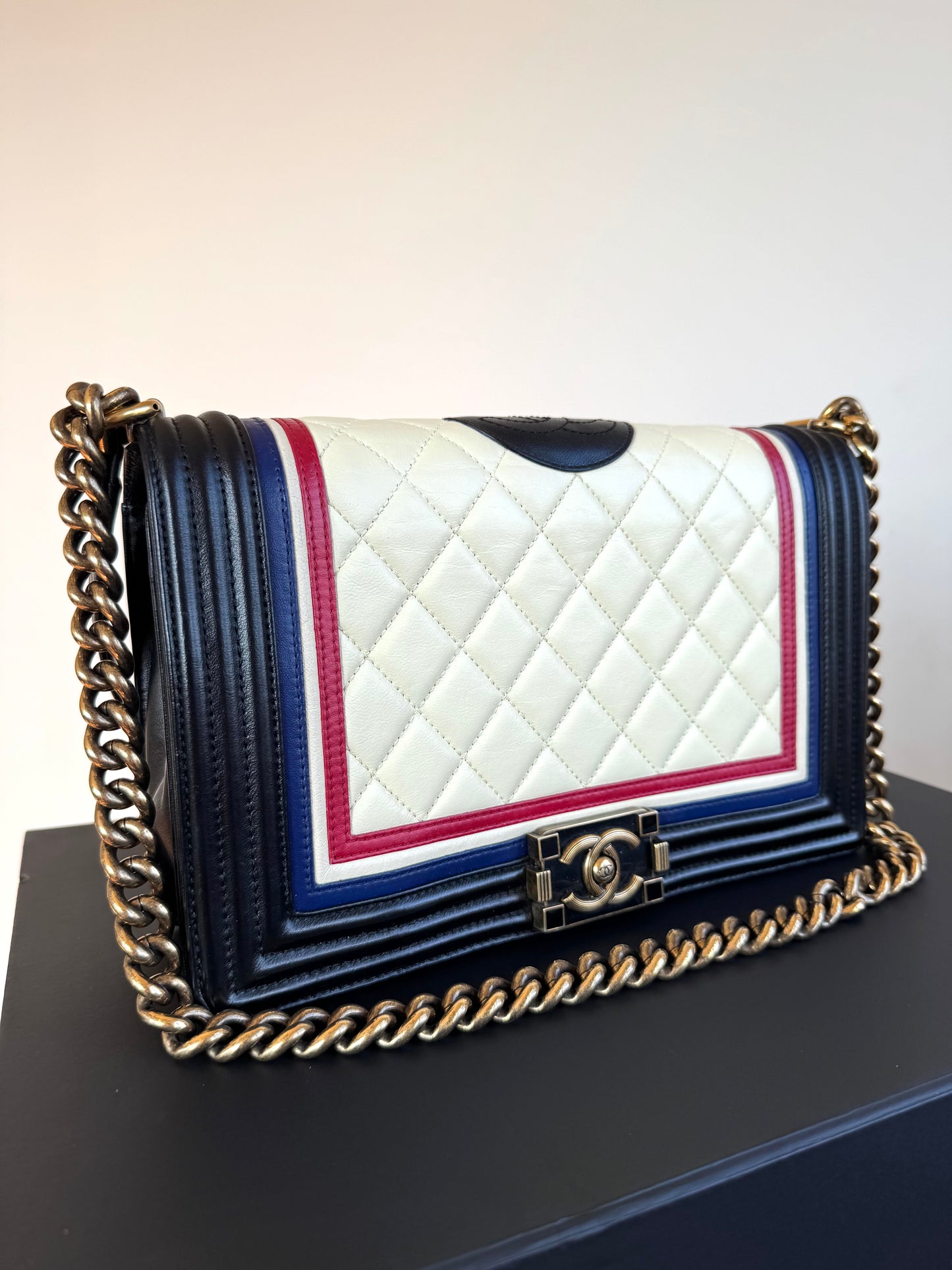 Pre-owned Chanel Boy Large Crest-Embellished Multicolores Bag