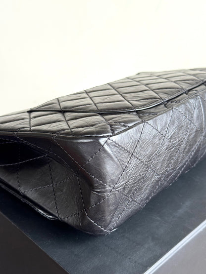 Pre-owned Chanel 2.55 Reissue Maxi 227 Black Calfskin Flap Bag