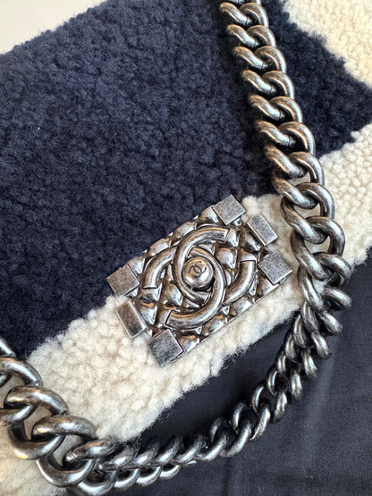 Pre-owned Chanel Boy Medium Shearling Navy White Flap Bag