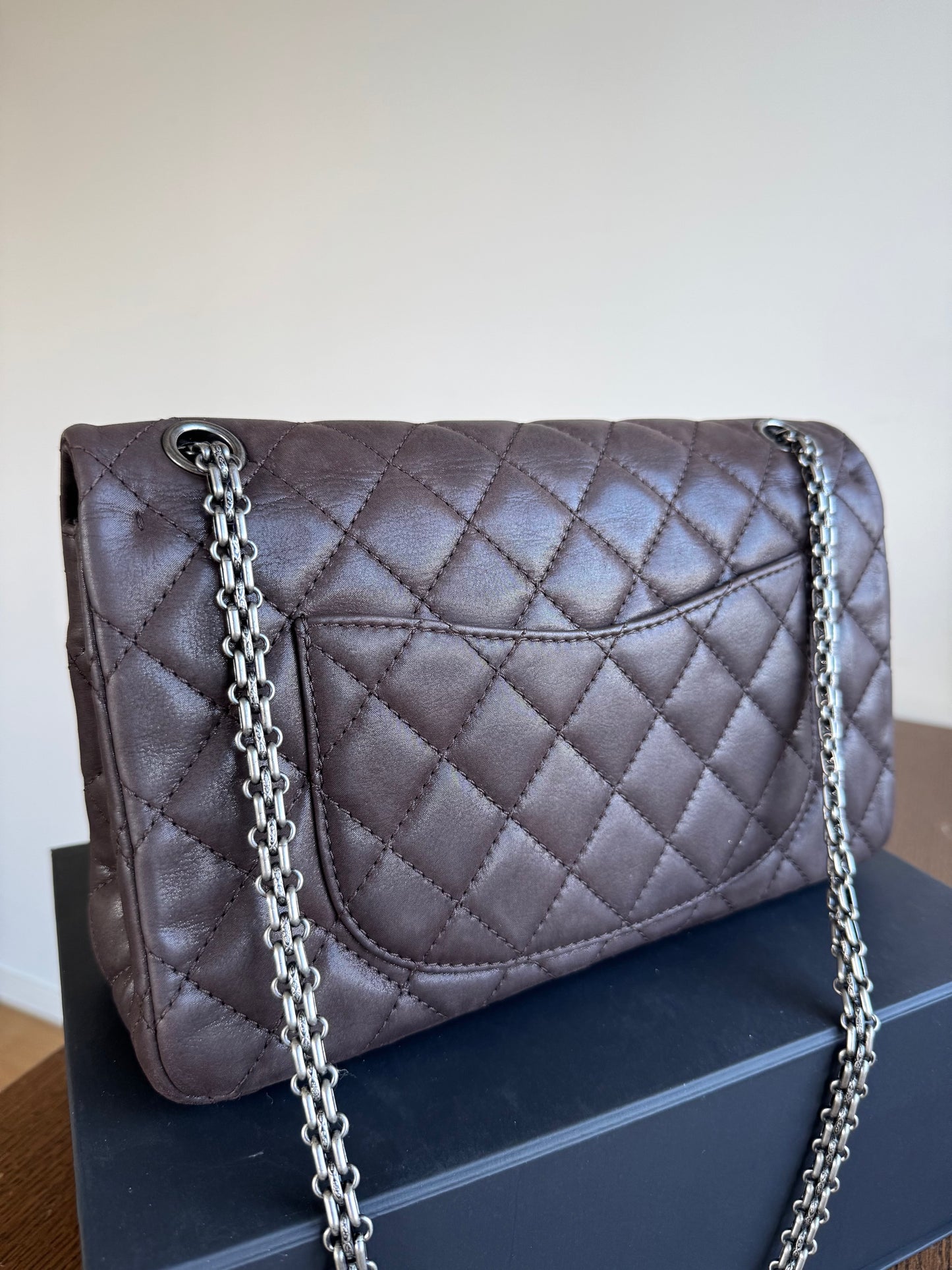 Pre-owned Chanel 2.55 Reissue Large 226 Chocolate Iridescent Leather Flap Bag