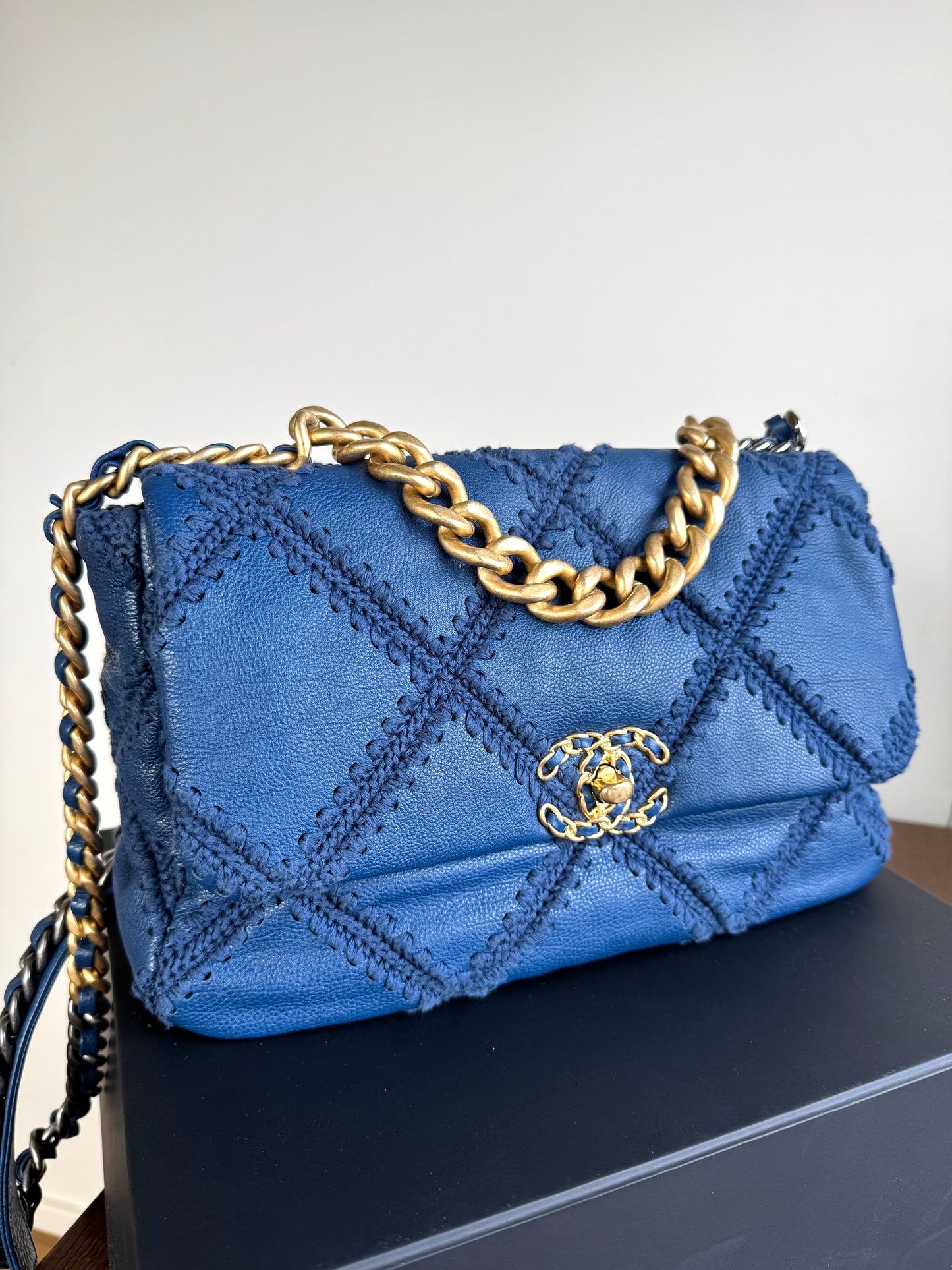 Pre-owned Chanel 19 Large Denim Blue Calfskin Crochet Bag
