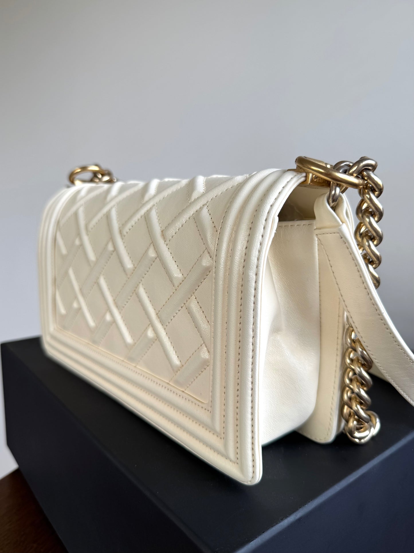 Pre-owned Chanel Boy Medium Embossed Cream Leather Bag