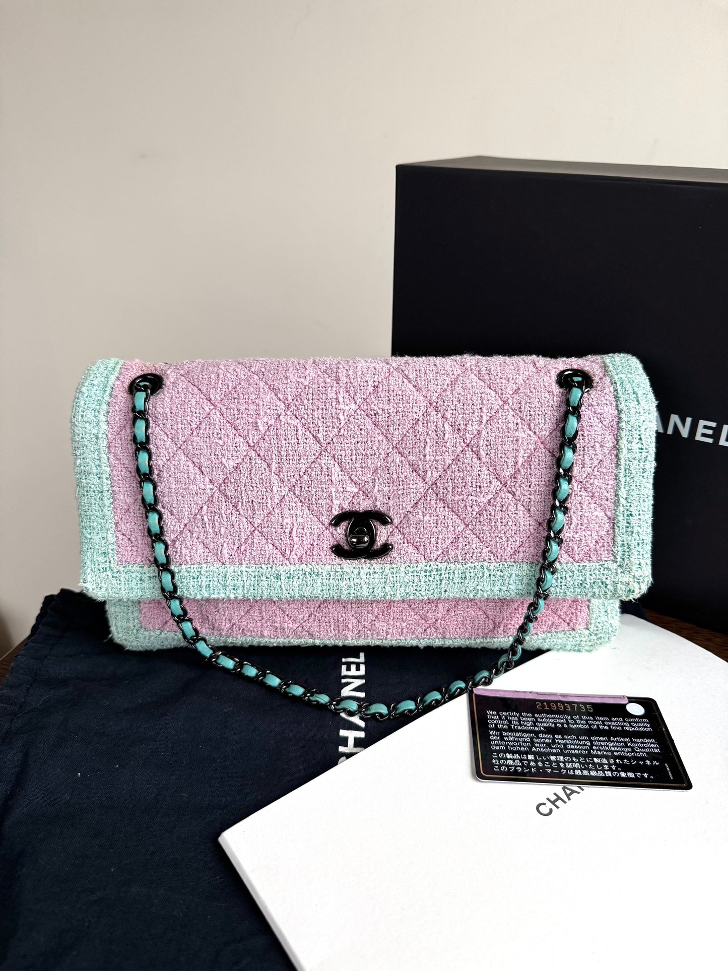 Pre-owned Chanel Pink Turquoise Tweed Flap Bag