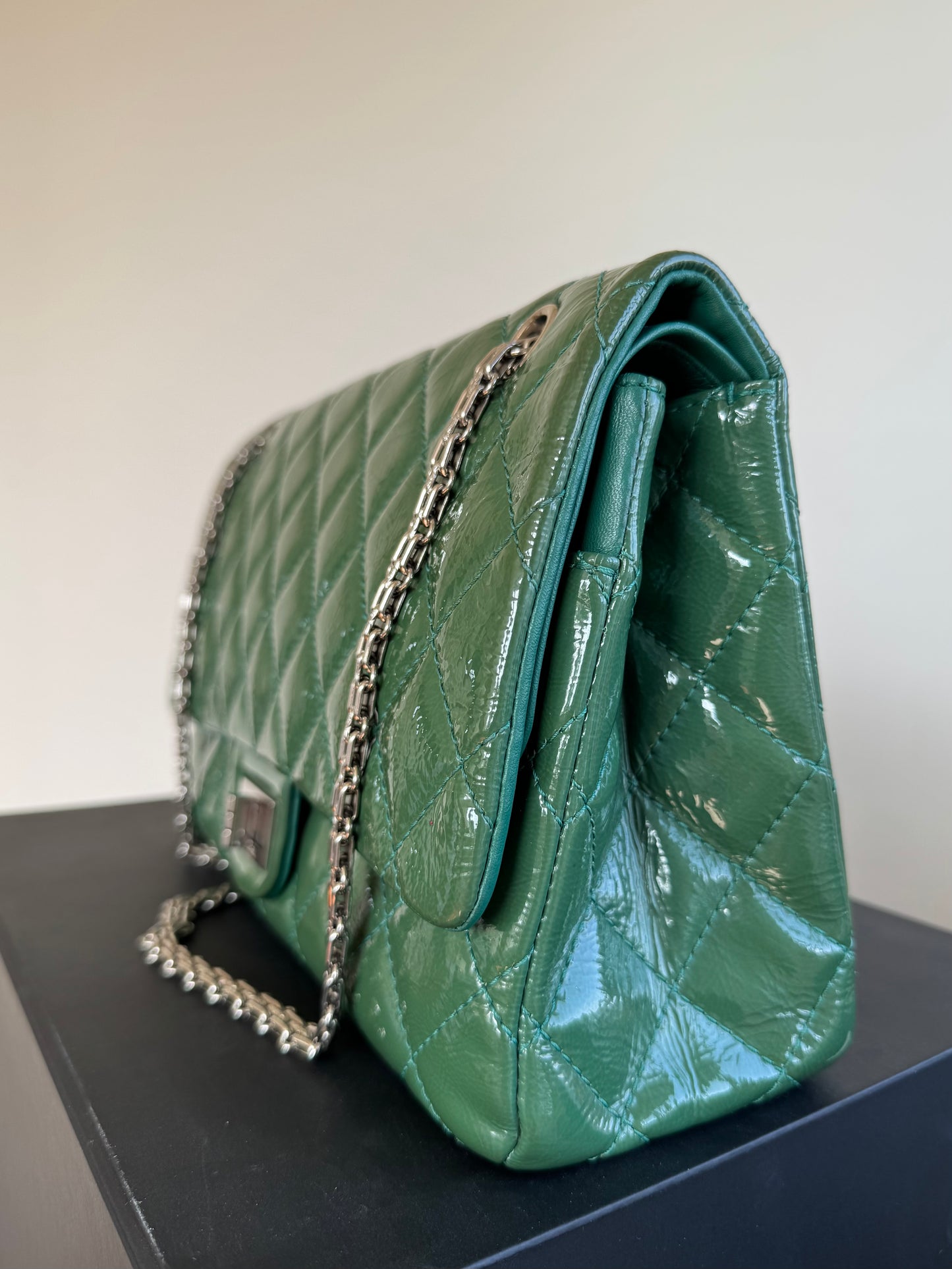Pre-owned Chanel 2.55 Reissue Maxi 227 Dark Green Patent Leather Flap Bag