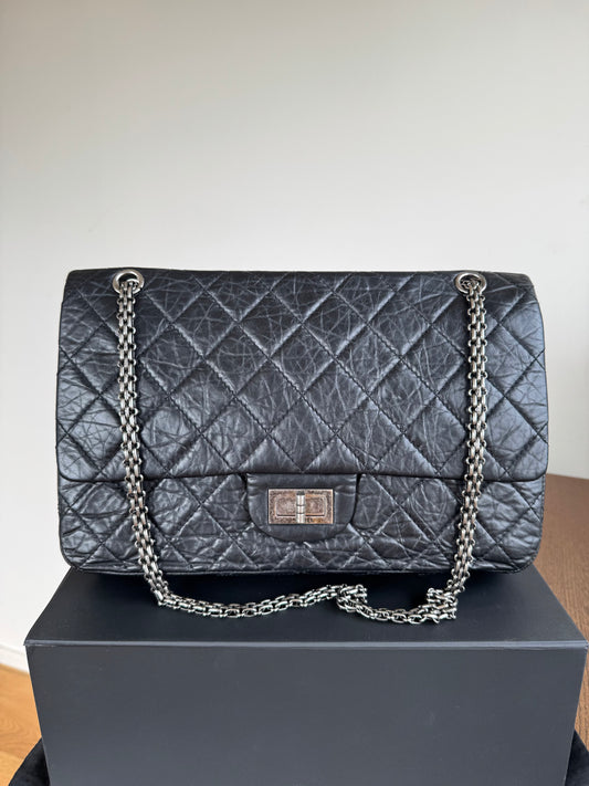 Pre-owned Chanel 2.55 Reissue Maxi 227 Black Calfskin Flap Bag