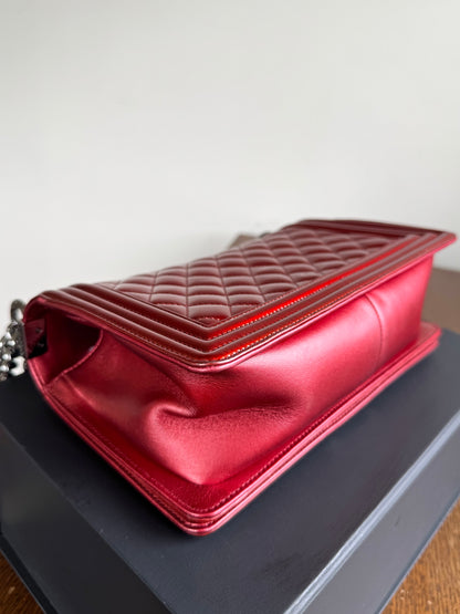 Pre-owned Chanel Boy Medium Metallic Red Patent Leather Bag
