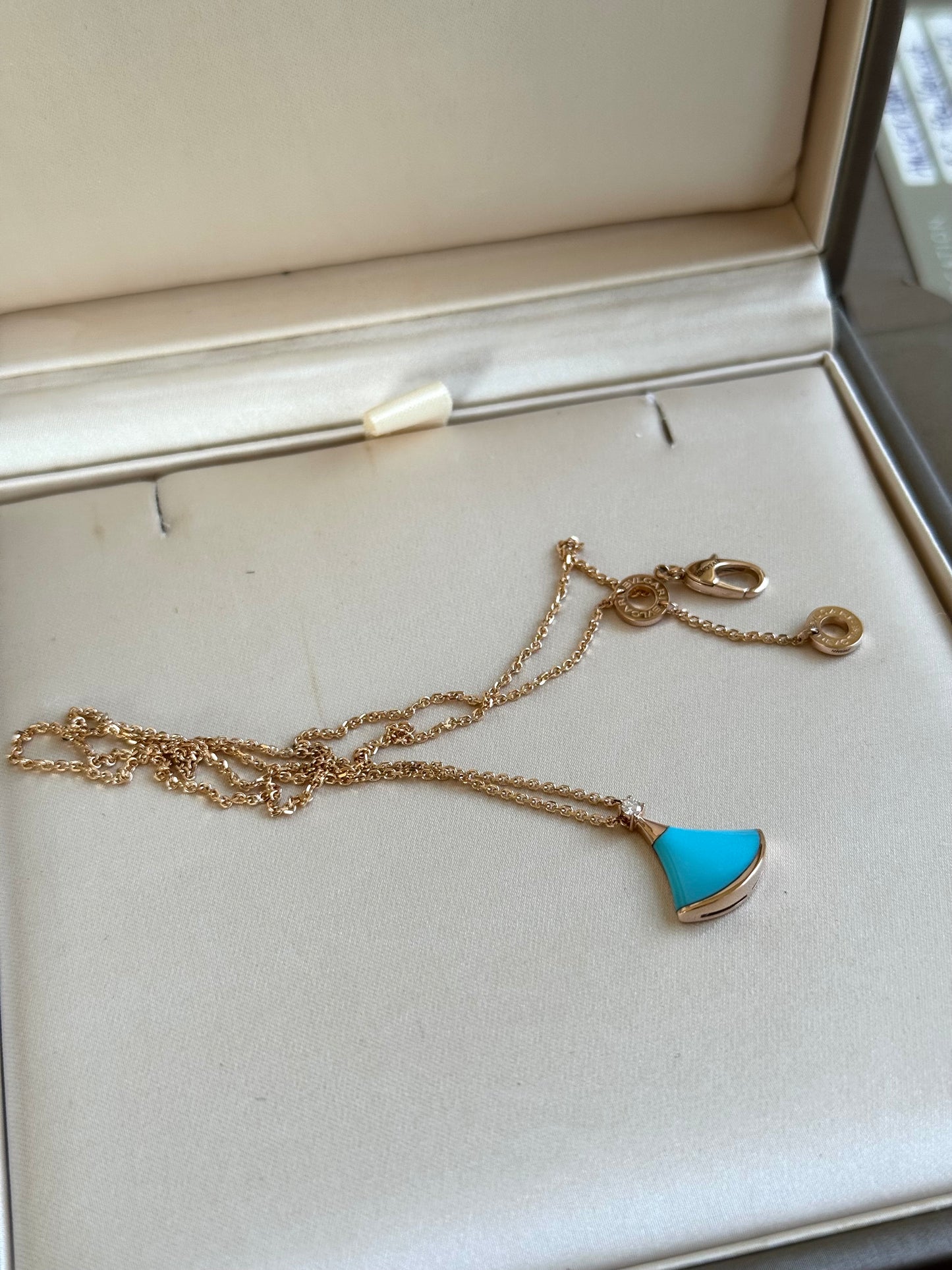 Pre-owned Bvlgari Divas Turquoise 18K Pink Gold Nacklace