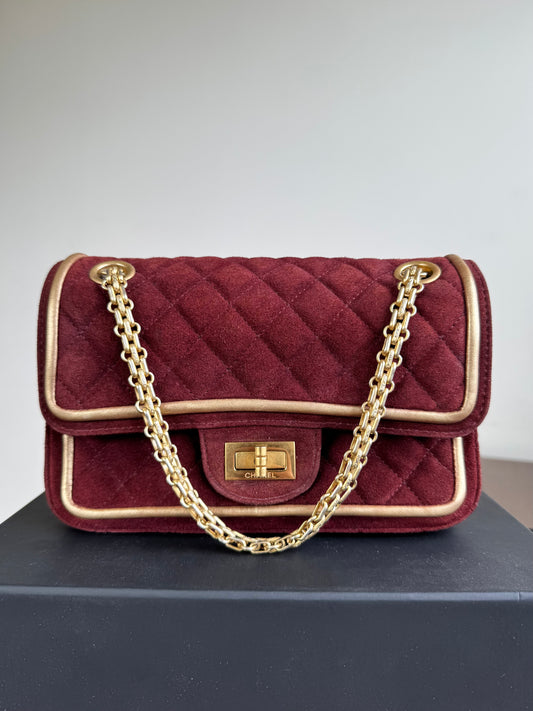 Pre-owned Chanel 2.55 Reissue Small 224 Burgundy Suede Flap Bag