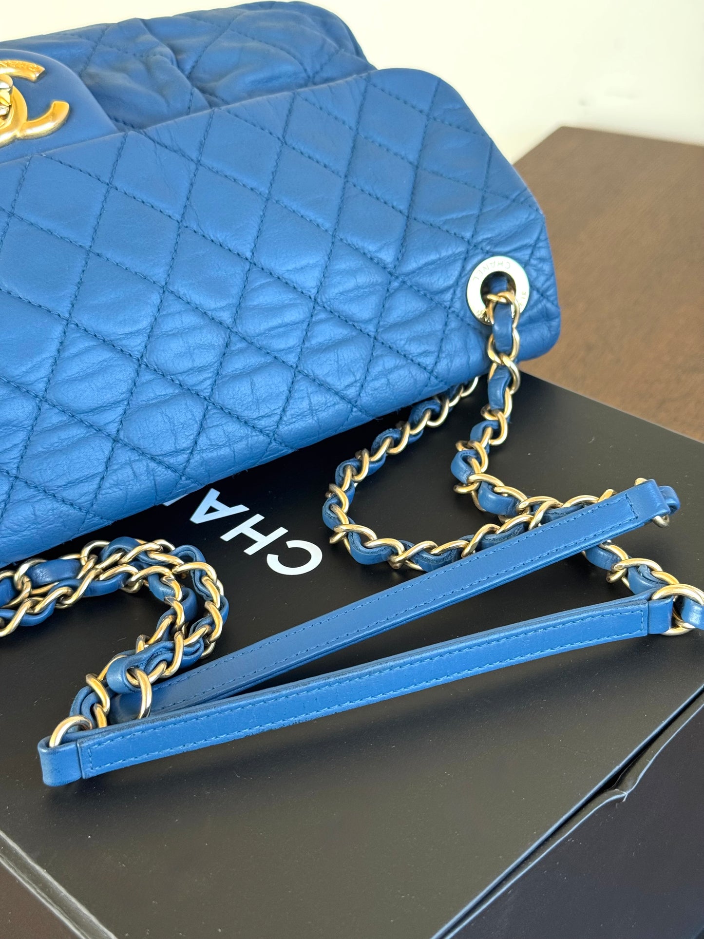 Pre-owned Chanel CC Large Blue Iridescent Calfskin Flap Bag