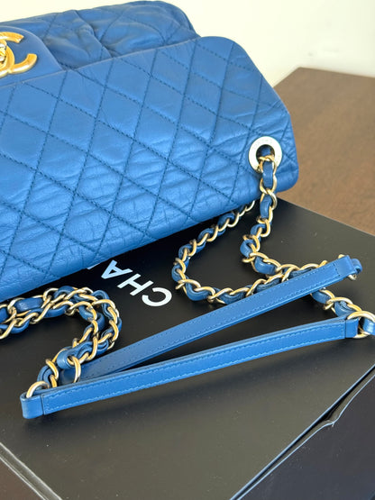 Pre-owned Chanel CC Large Blue Iridescent Calfskin Flap Bag