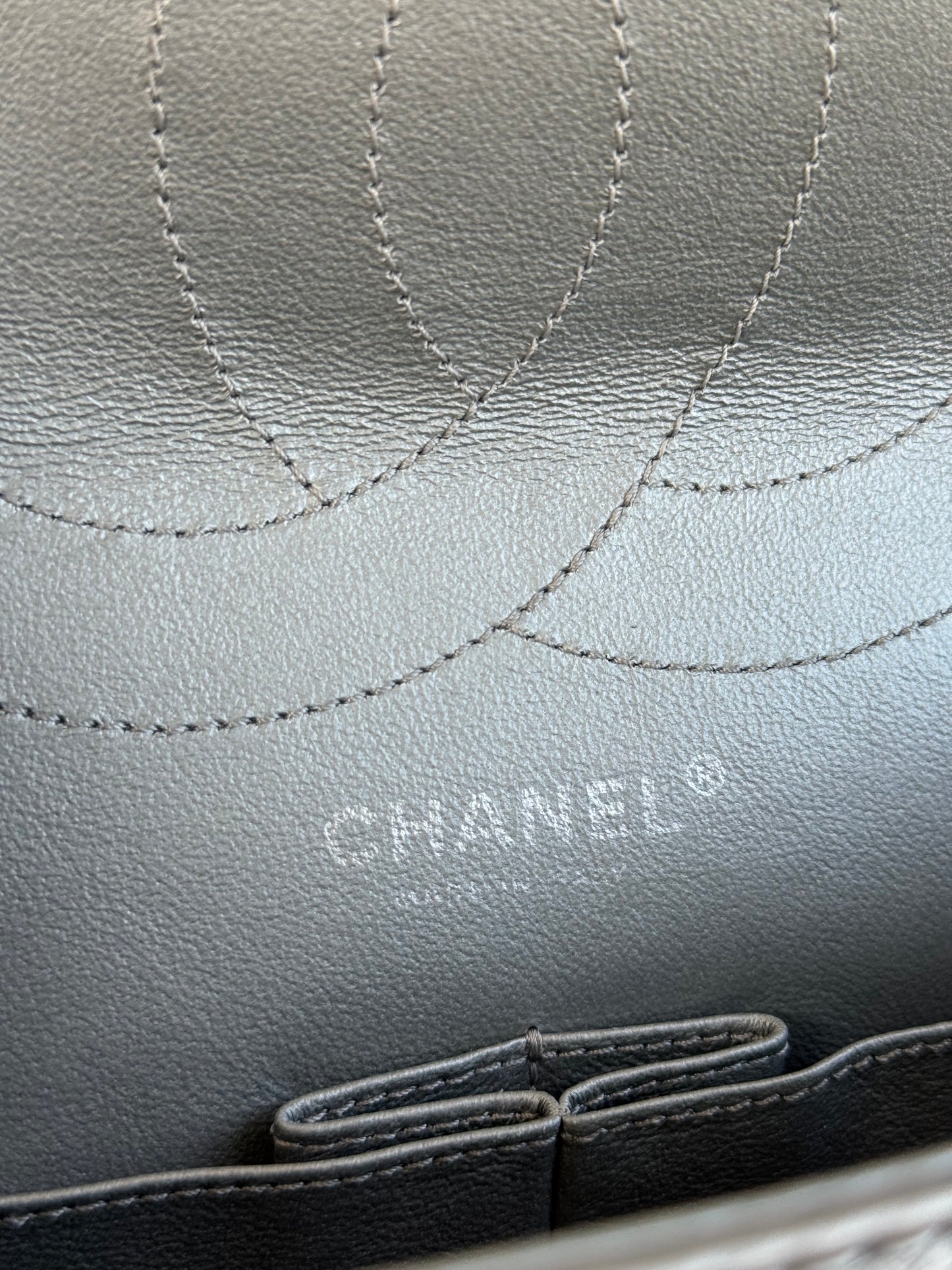 Pre-owned Chanel 2.55 Reissue Maxi 227 Silver Leather Flap Bag
