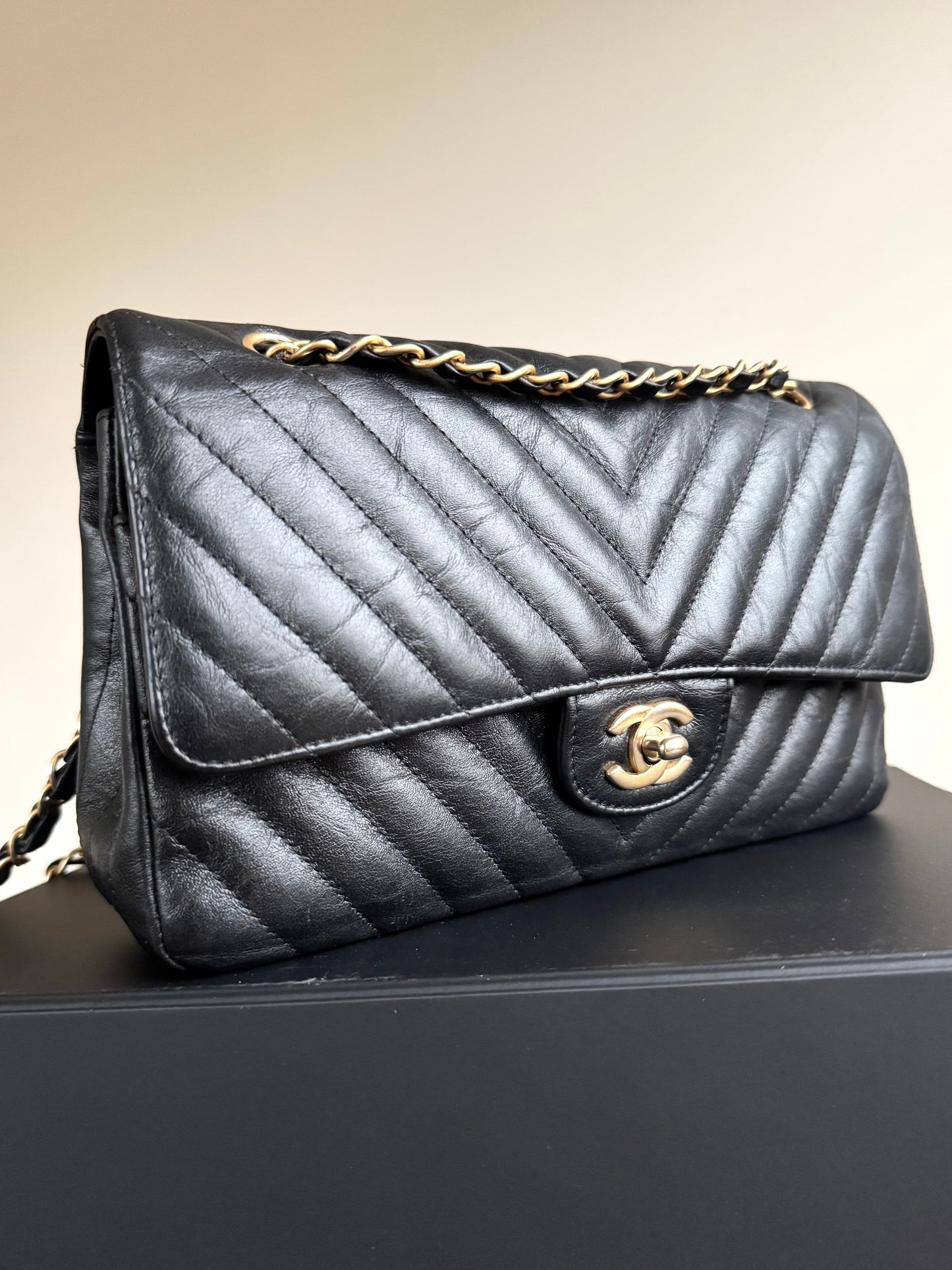 Pre-owned Chanel Timeless Classic Medium V-stitch Black Calfskin Flap Bag