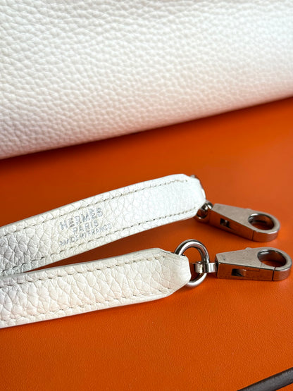 Pre-owned Hermès Kelly 32 White Clemence Leather Bag