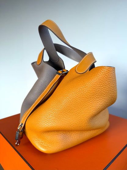Pre-owned Hermès Picotin 22 Bicolor Clemence Handbag