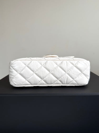 Pre-owned Chanel 2023 CC Small Wavy White Shiny Calfskin Hobo Bag