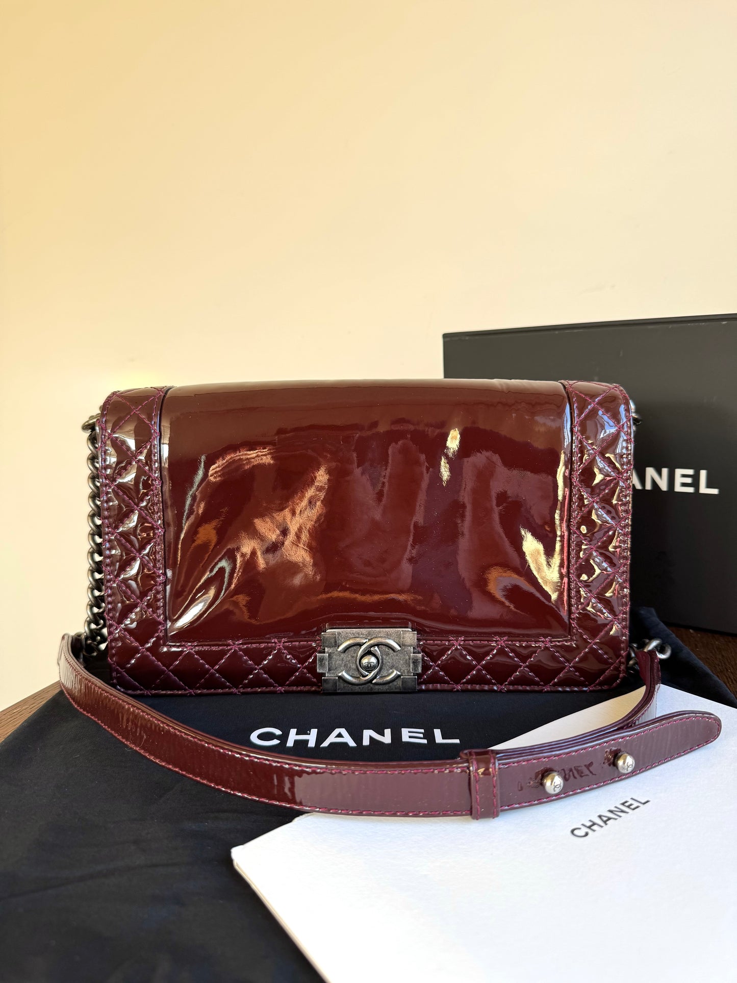 Pre-owned Chanel Boy Medium Burgundy Patent Leather Flap Bag