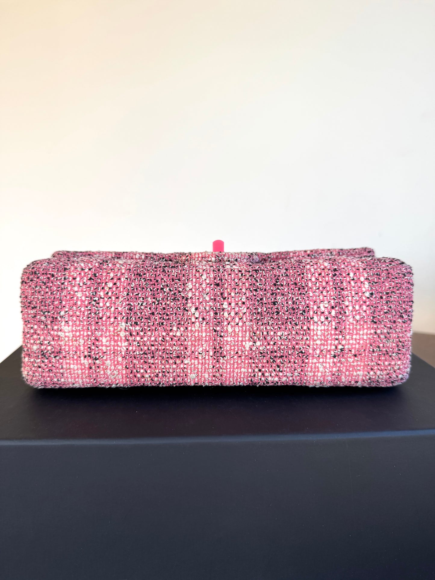 Pre-owned Chanel 2.55 Reissue 225 Medium Pink Tweed Flap Bag