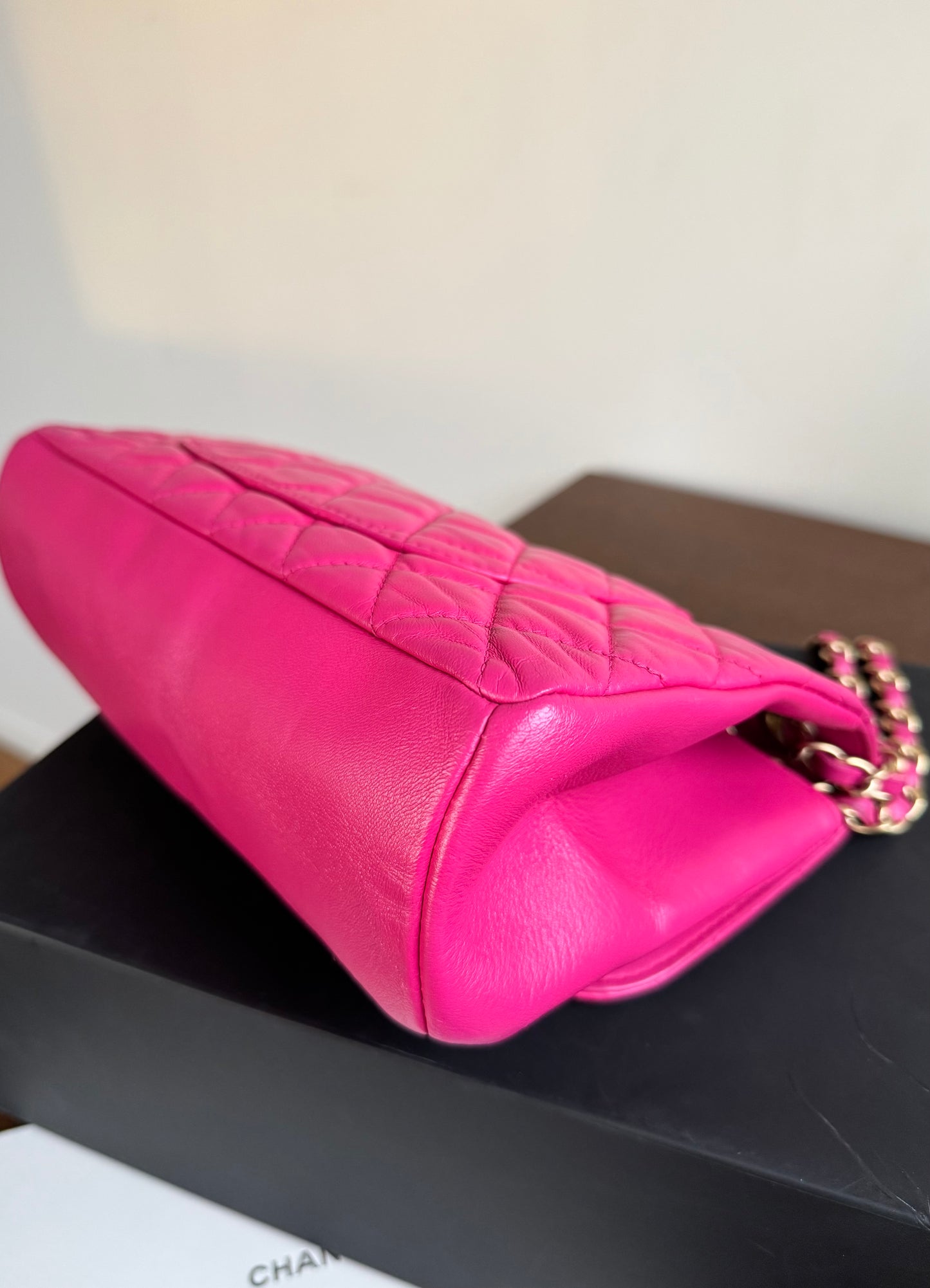 Pre-owned Chanel Paris-Seoul Mademoiselle Chic Medium Pink Leather Bag