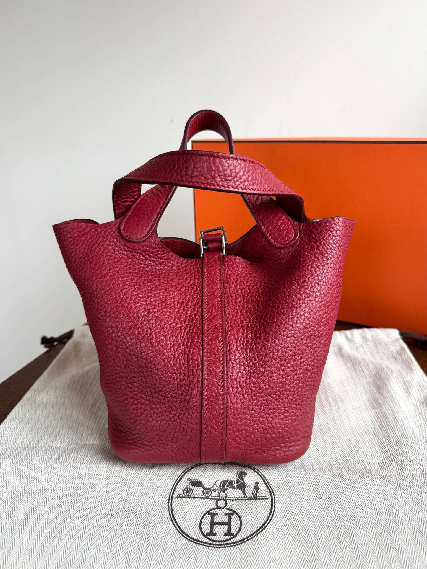 Pre-owned Hermès Picotin 18 Clemence Rouge Grenade Handle Bag