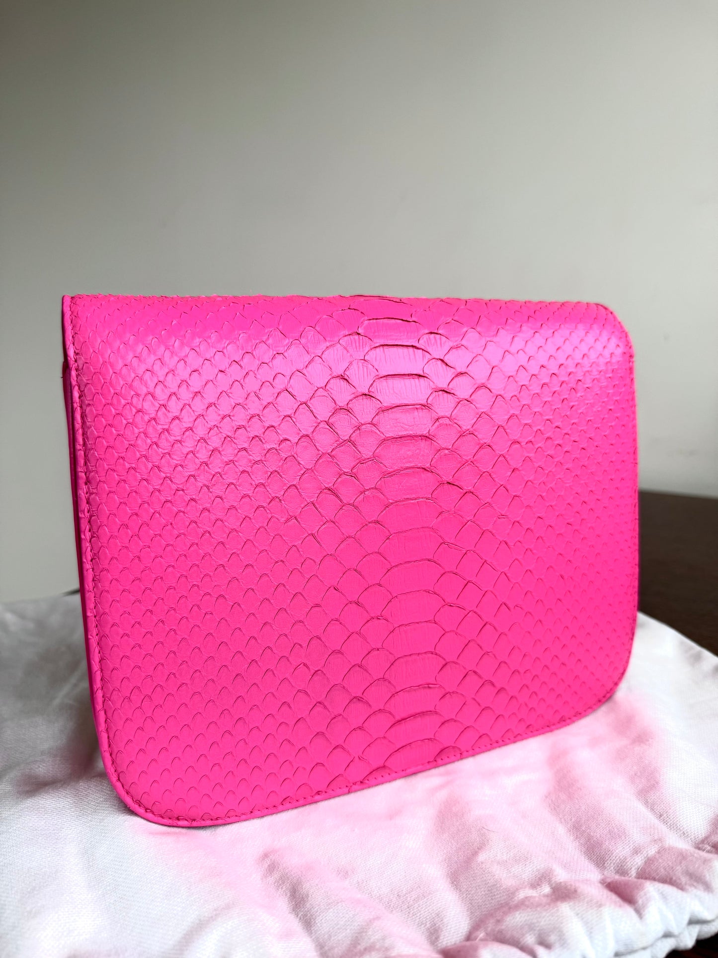 Pre-owned Céline Classic Box Medium Pink Python Bag
