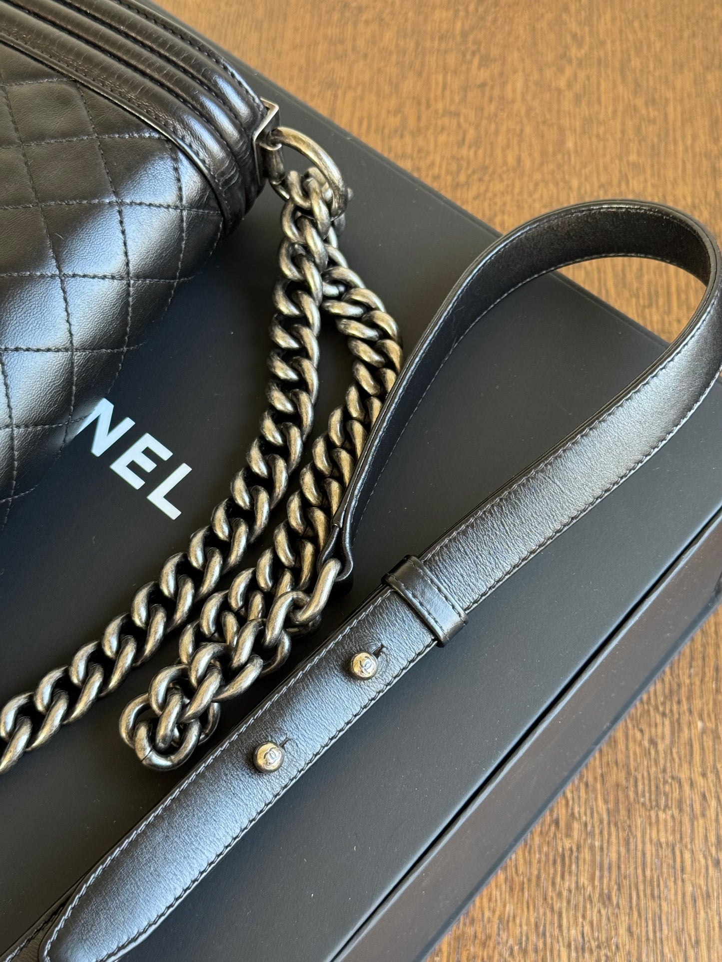 Pre-owned Chanel Boy Maxi Black Leather Flap Bag