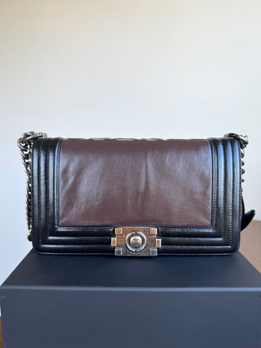 Pre-owned Chanel Boy Medium Brown Black Leather Flap Bag