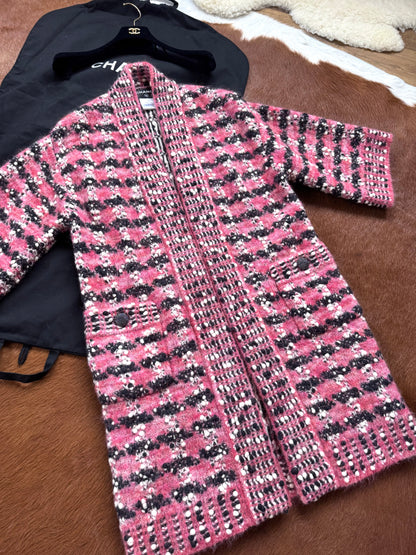 Pre-owned Chanel Paris-Salzburg Black Pink Wool Coat