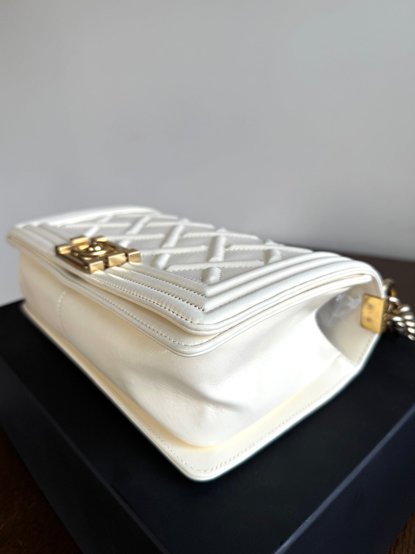 Pre-owned Chanel Boy Medium Embossed Cream Leather Bag