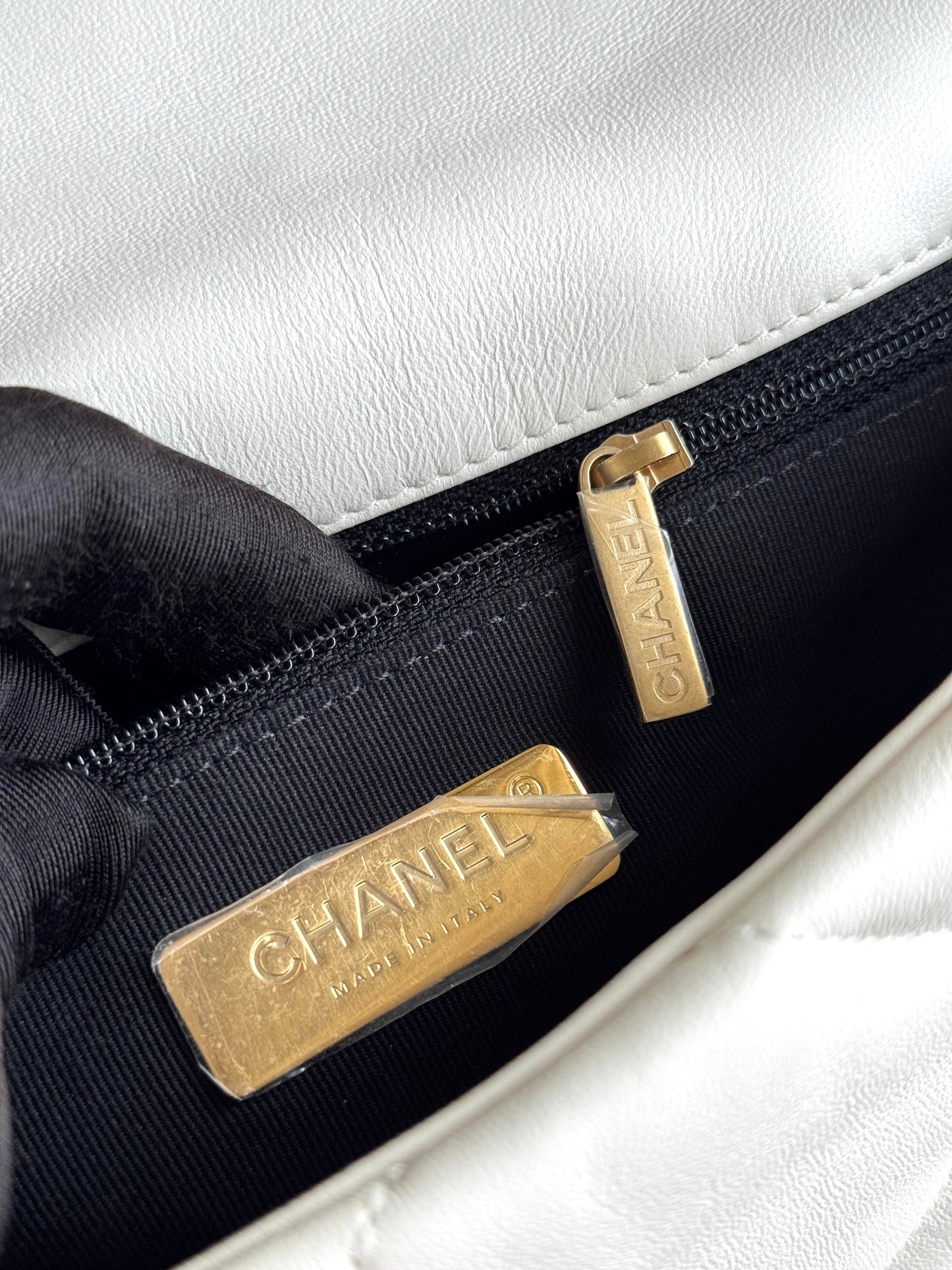 Pre-owned Chanel 19 Small Creamy White Lambskin Flap Bag