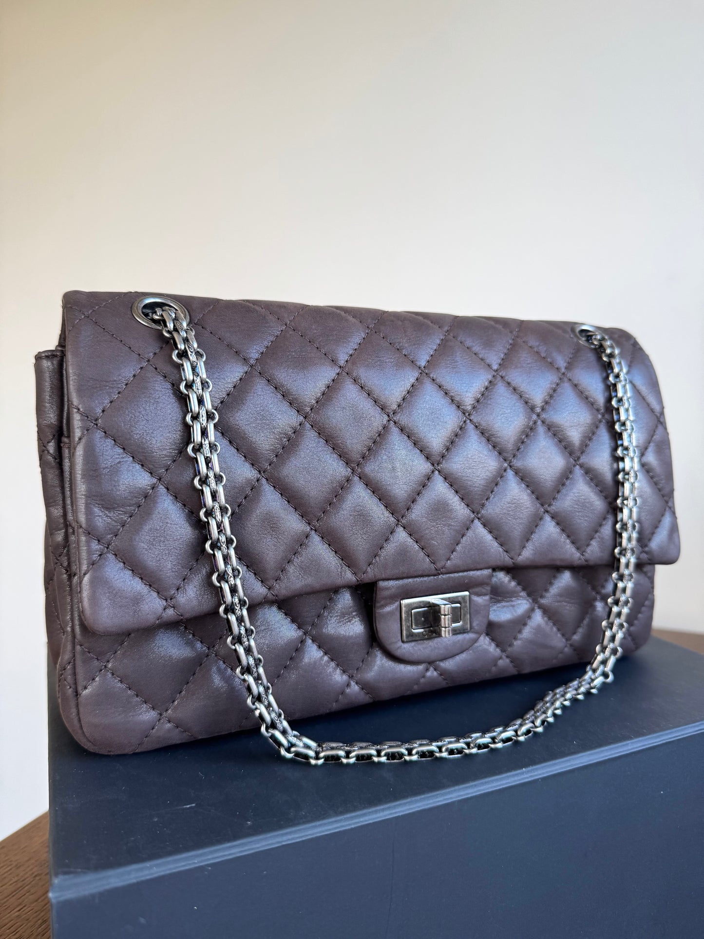 Pre-owned Chanel 2.55 Reissue Large 226 Chocolate Iridescent Leather Flap Bag