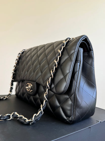 Pre-owned Chanel Timeless Classic Jumbo Black Lambskin Flap Bag