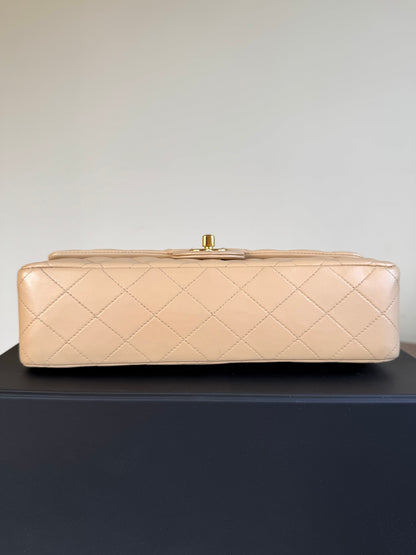 Pre-owned Chanel Timeless Classic Medium Beige Lambskin Flap Bag